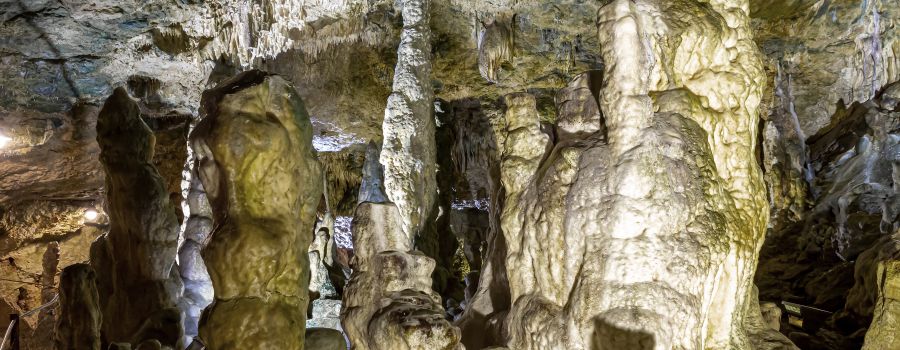 Nebelhöhle - © Adobe Stock