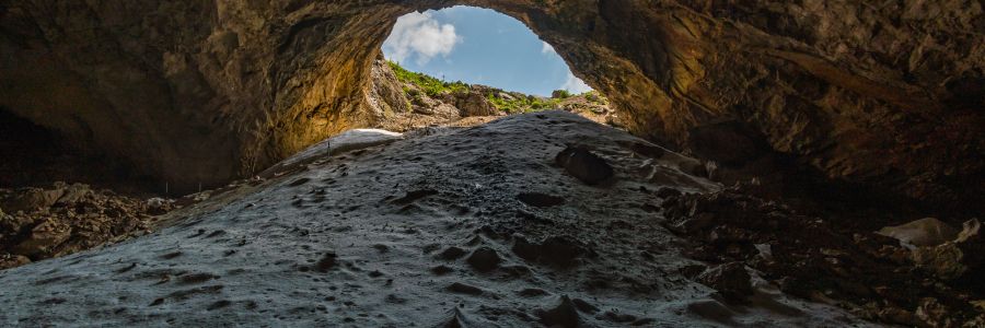 Schellenberger Eishöhle - © Adobe Stock