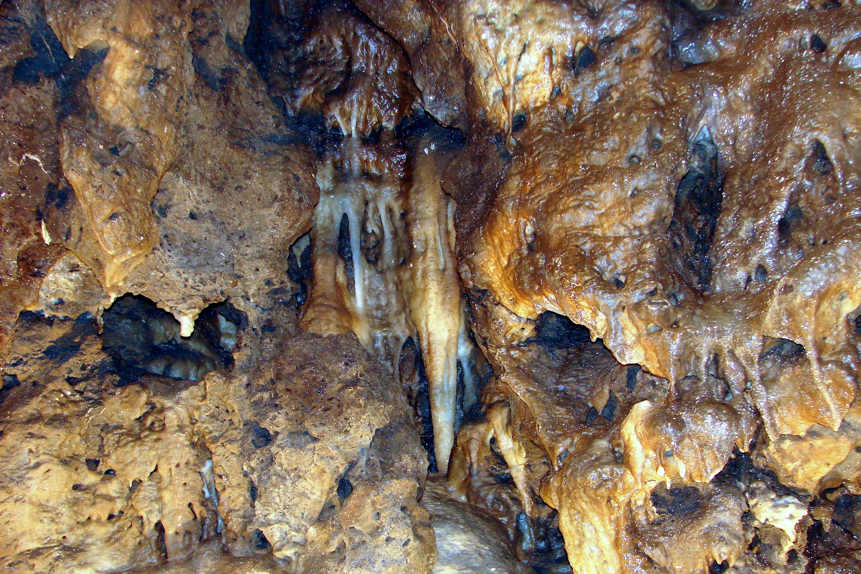 Kittelsthaler Tropfsteinhöhle - © Peter Jäger, CC BY-SA 3.0